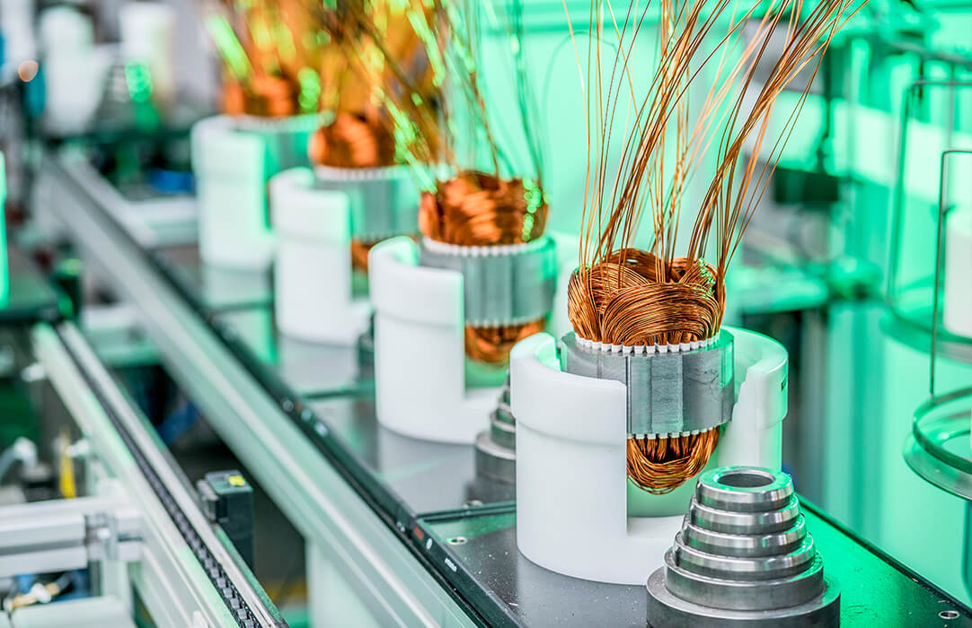 Drahtwicklungen eingefasst für einen Elektromotor